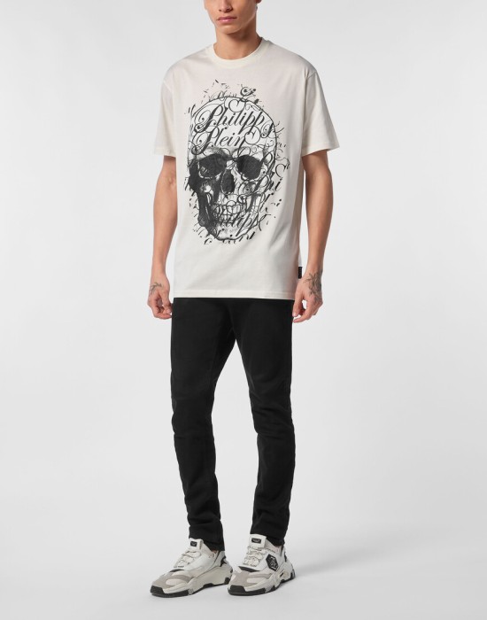 Товар белого цвета с внутренней стороны