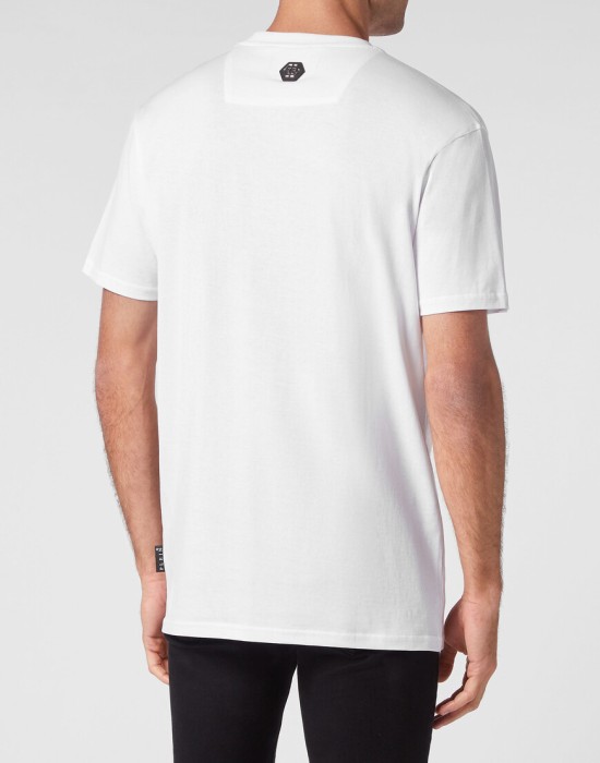 футболка  из америки вид сбоку