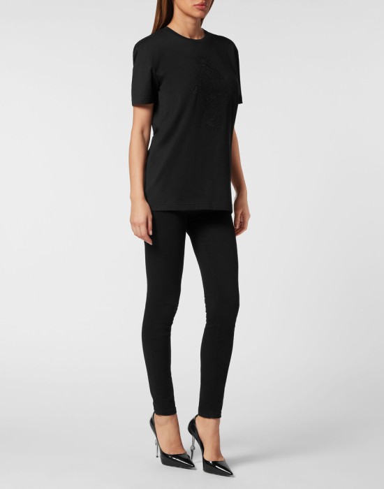 Товар черного цвета с внутренней стороны