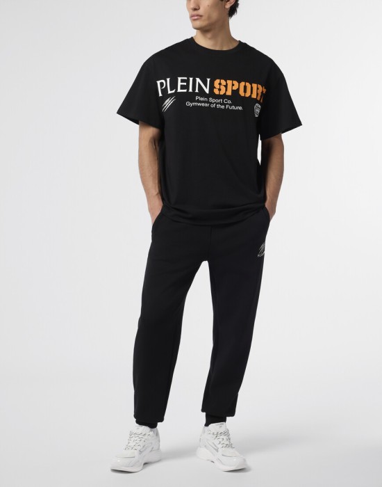 Товар черного цвета с внутренней стороны