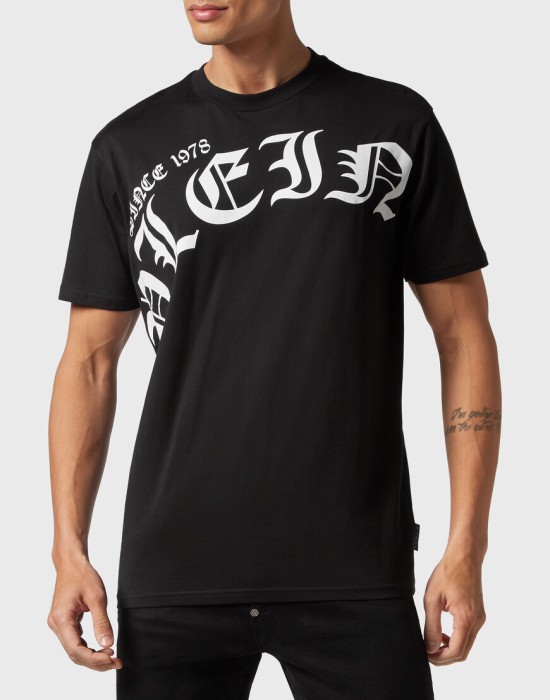 футболка  от бренда philipp plein вид слева