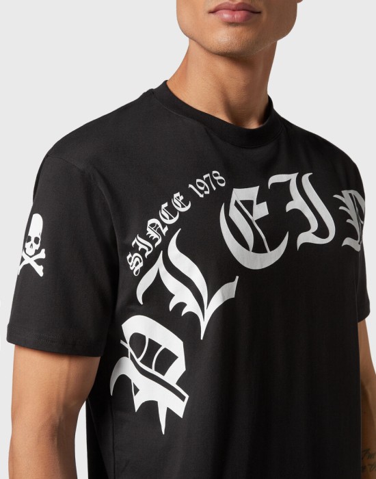 футболка  из америки вид сбоку