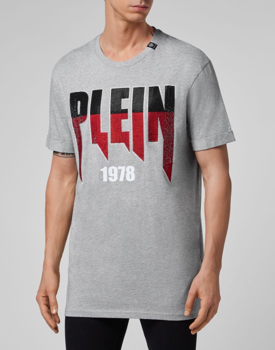 футболка  от бренда philipp plein вид слева