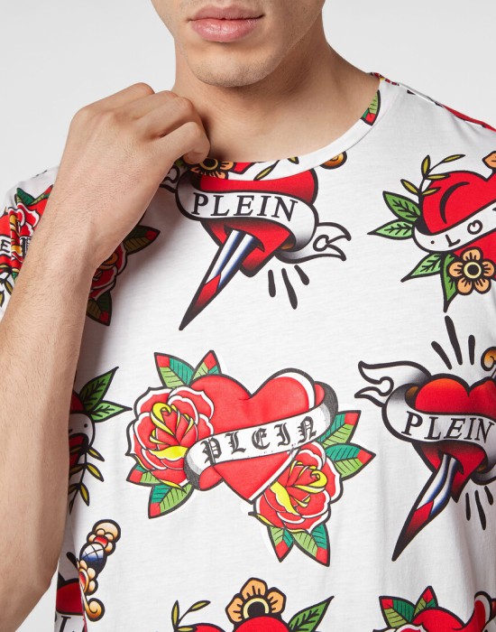 футболка  из америки вид сбоку