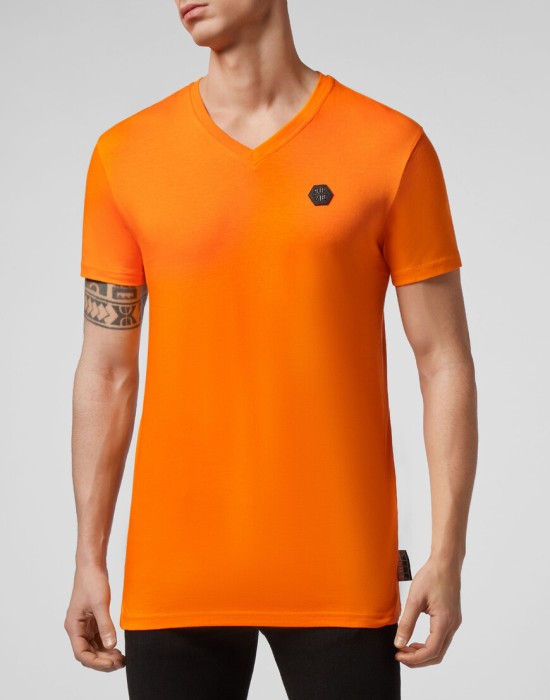 футболка  от бренда philipp plein вид слева