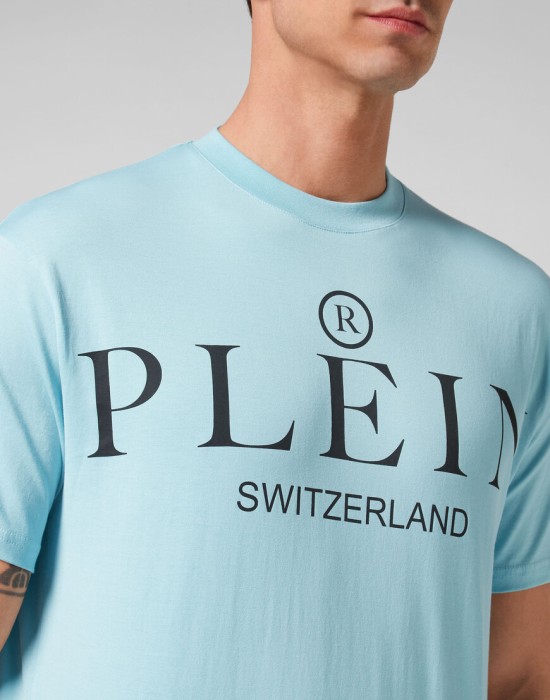 футболка  из америки вид сбоку