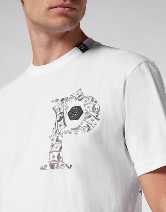 футболка  из америки вид сбоку