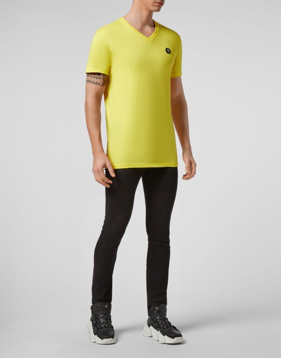 футболка  по цене 36696 руб вид справа