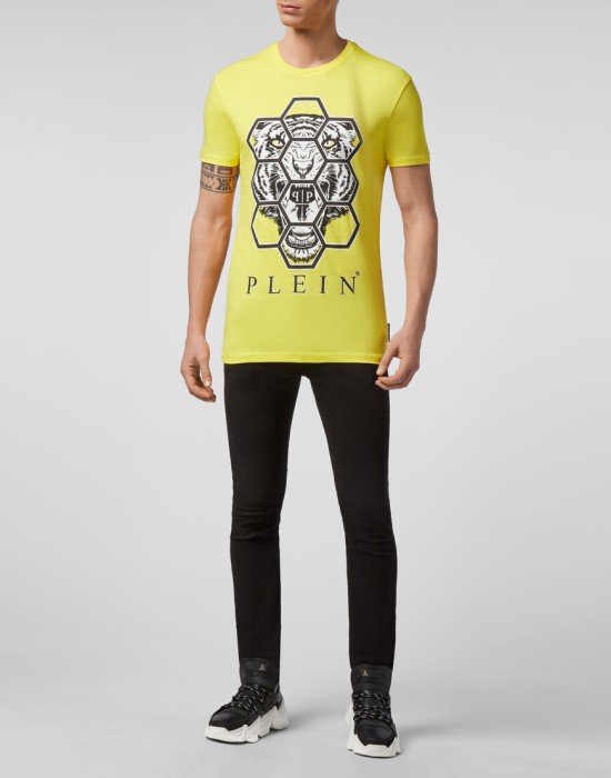 футболка  по цене 45870 руб вид справа