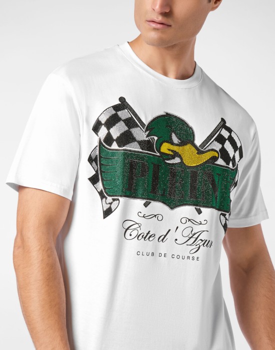 футболка  из америки вид сбоку