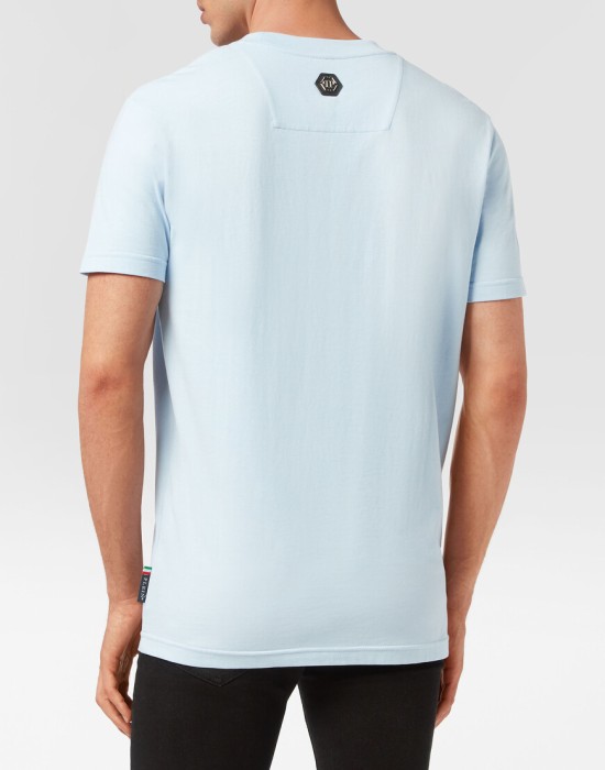 футболка  из америки вид сбоку