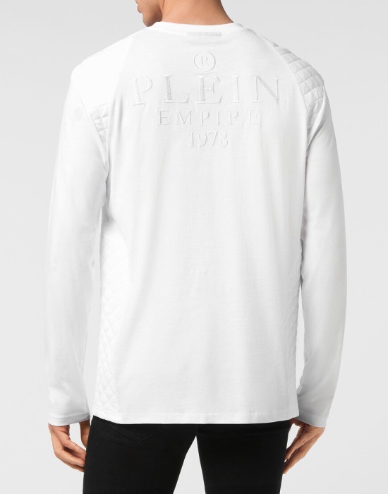 футболка  из америки вид сбоку