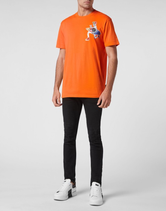 Товар оранжевого цвета с внутренней стороны