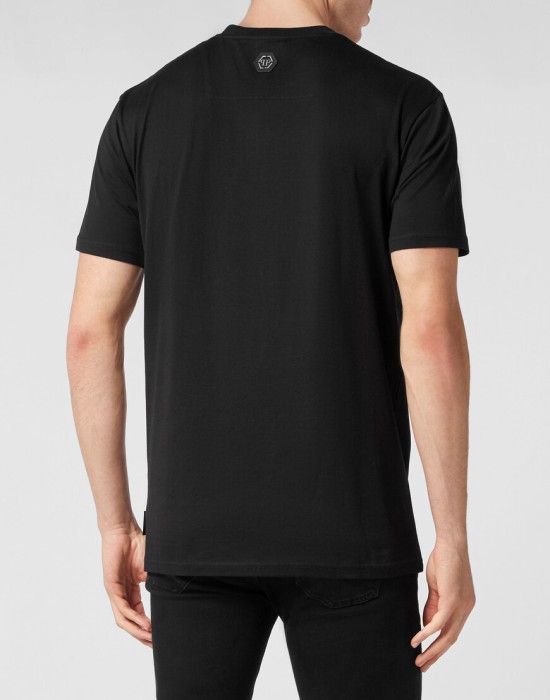 футболка  из америки вид сбоку