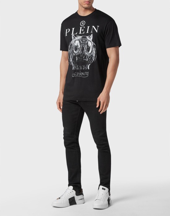 Товар черного цвета с внутренней стороны