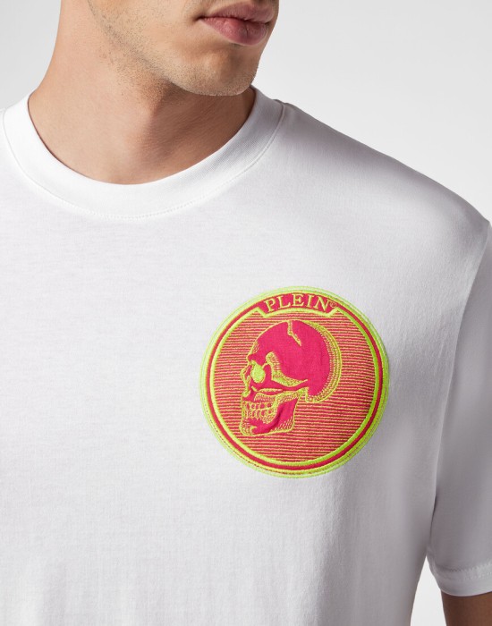 футболка  из проверенных материалов спереди