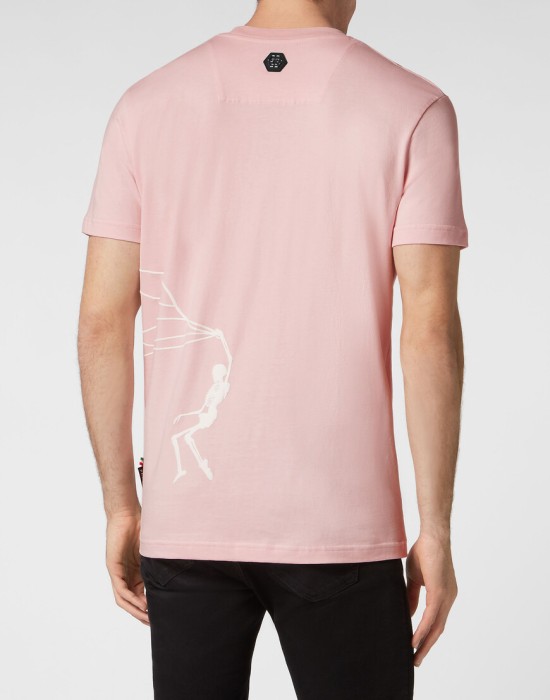 футболка  из америки вид сбоку