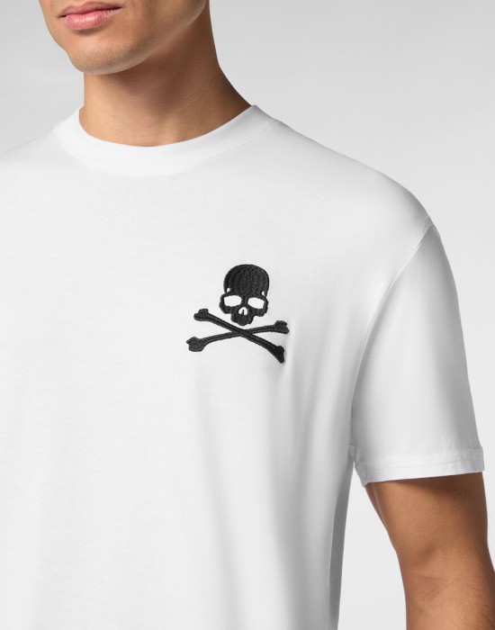 футболка  из проверенных материалов спереди