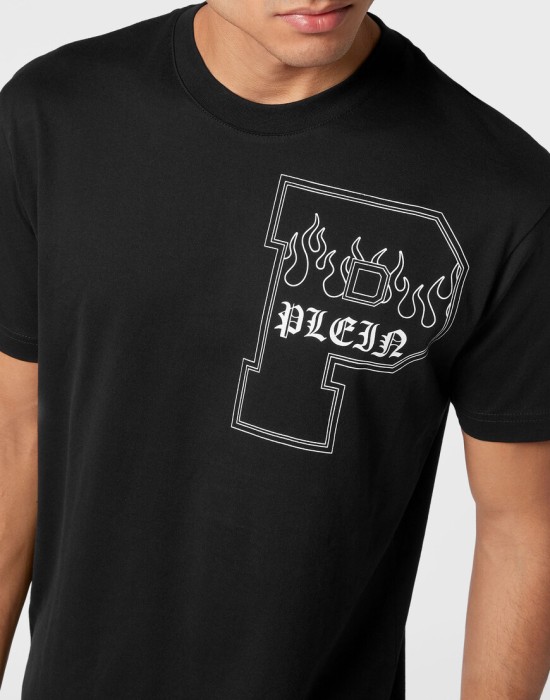 футболка  из проверенных материалов спереди