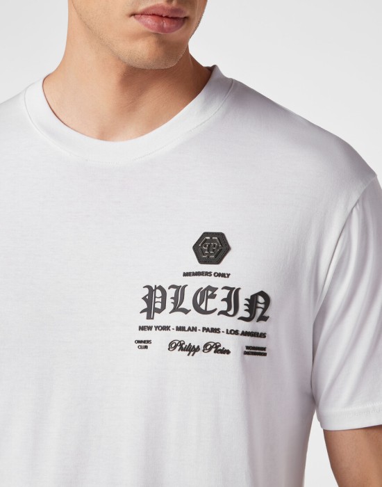 футболка  из проверенных материалов спереди