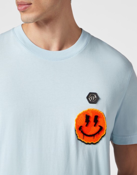 футболка  из проверенных материалов спереди