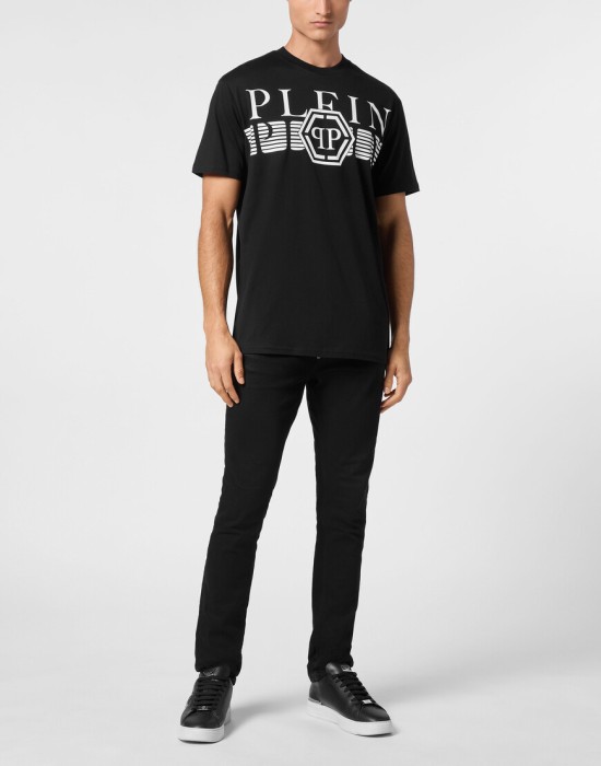 Товар черного цвета с внутренней стороны