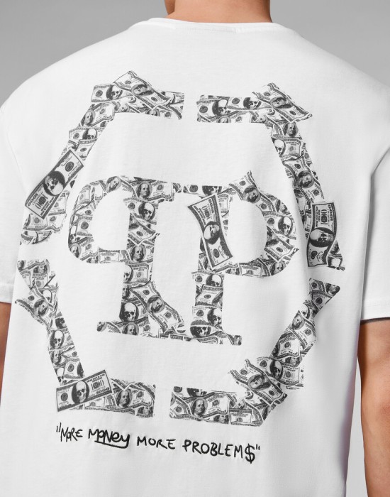 футболка  из проверенных материалов спереди