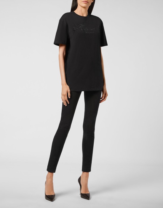 Товар черного цвета с внутренней стороны