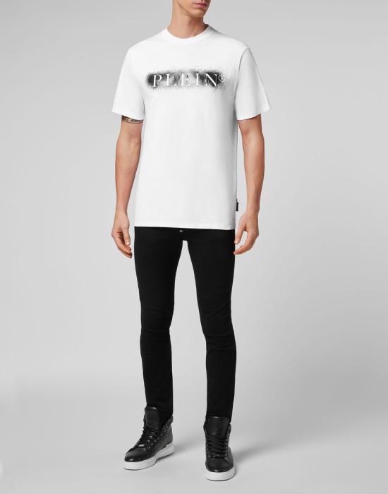 Товар белого цвета с внутренней стороны