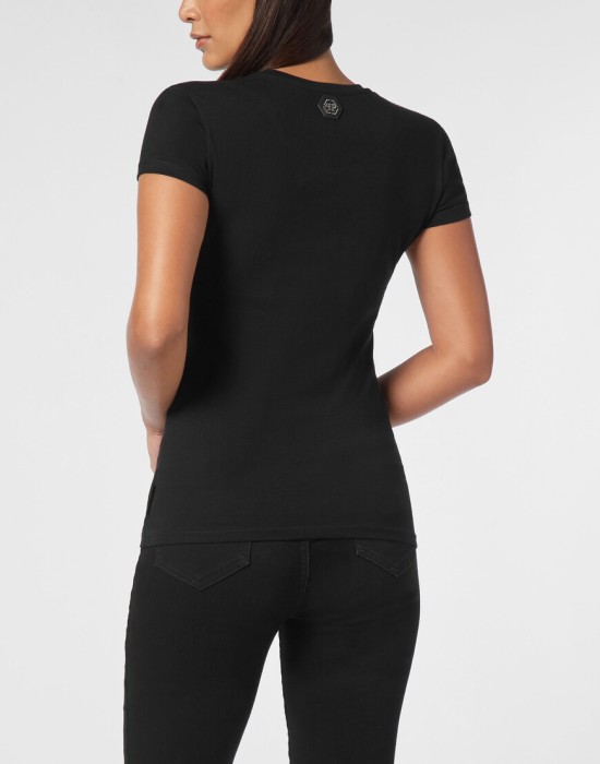 футболка  из америки вид сбоку