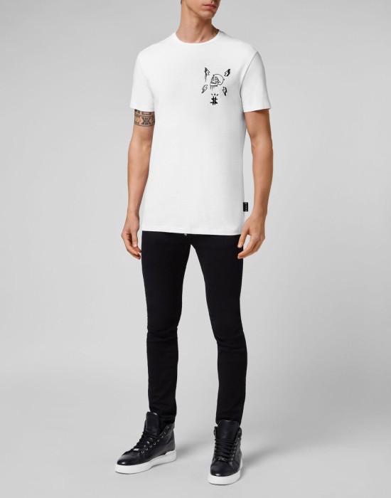 Товар белого цвета с внутренней стороны