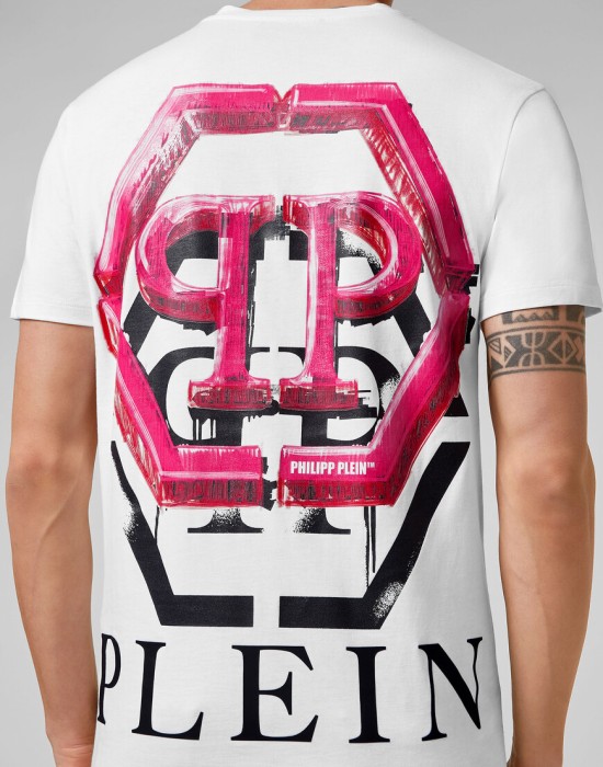 футболка  из проверенных материалов спереди