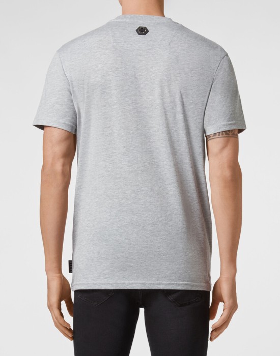 футболка  из америки вид сбоку