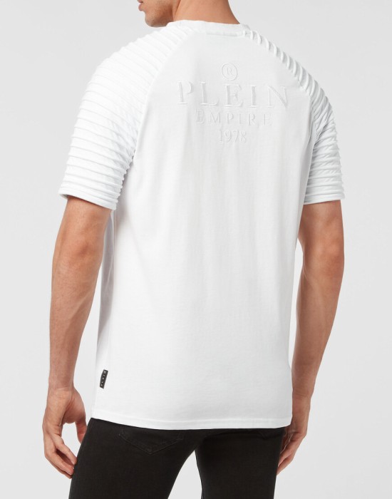 футболка  из америки вид сбоку