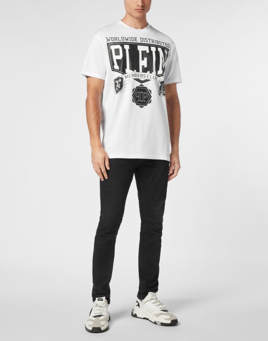 Товар белого цвета с внутренней стороны