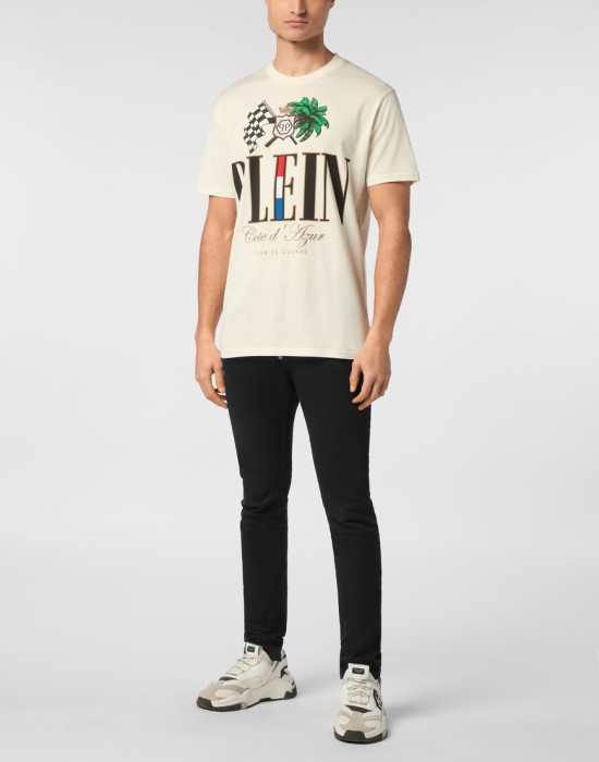 Товар белого цвета с внутренней стороны