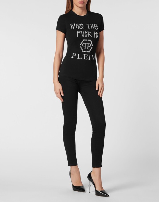 Товар черного цвета с внутренней стороны