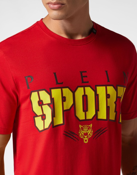 футболка  из проверенных материалов спереди