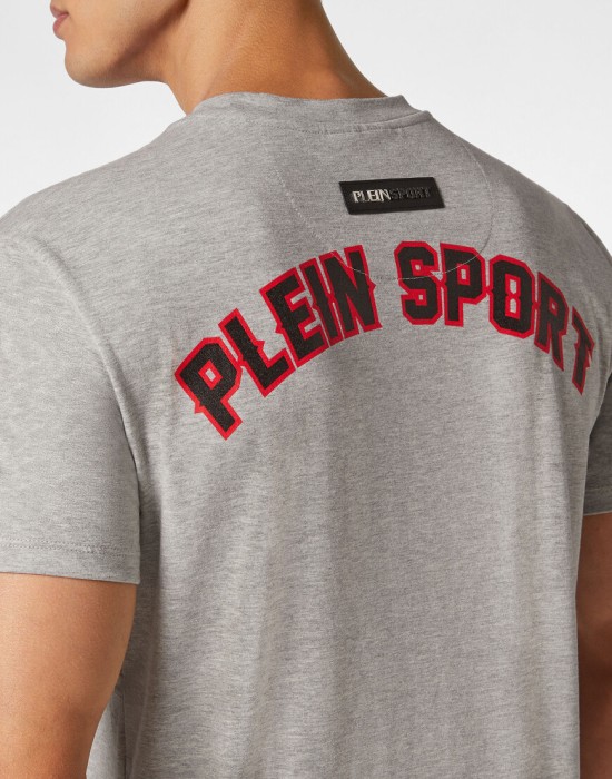 футболка  из проверенных материалов спереди