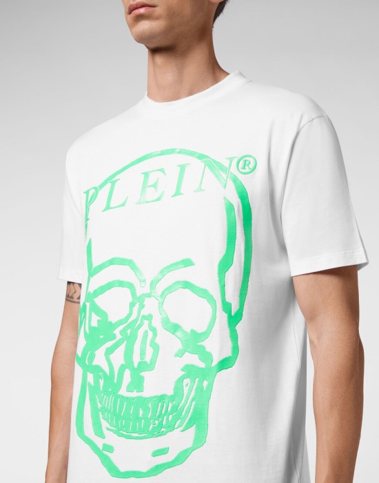 футболка  из америки вид сбоку