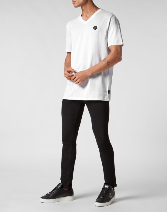 Товар белого цвета с внутренней стороны