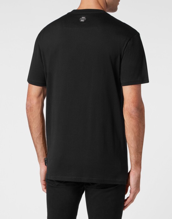 футболка  из америки вид сбоку