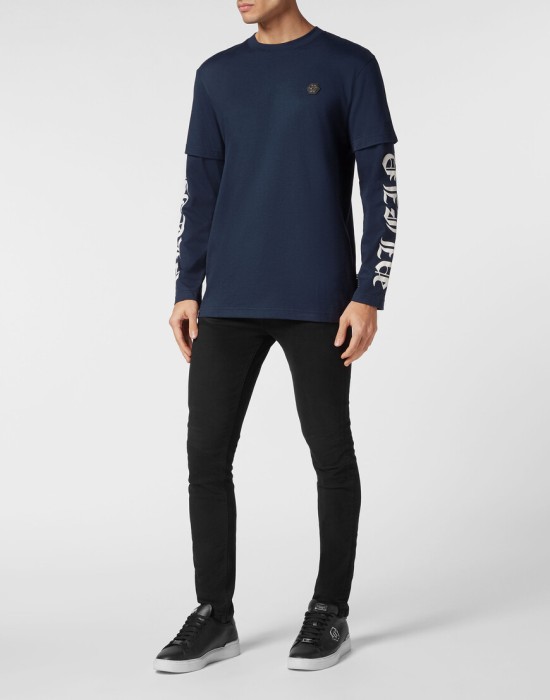 Товар синего цвета с внутренней стороны