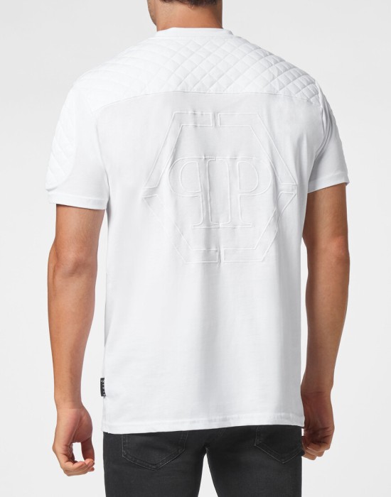 футболка  из америки вид сбоку