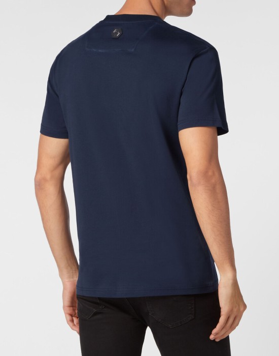 футболка  из америки вид сбоку