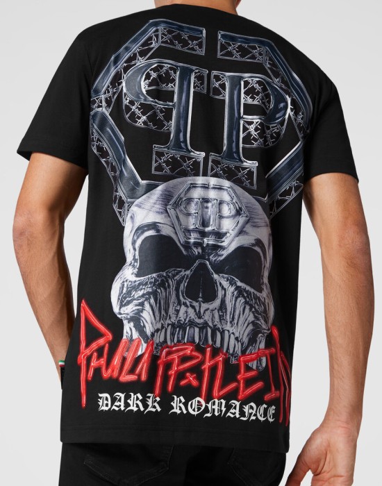 футболка  из америки вид сбоку