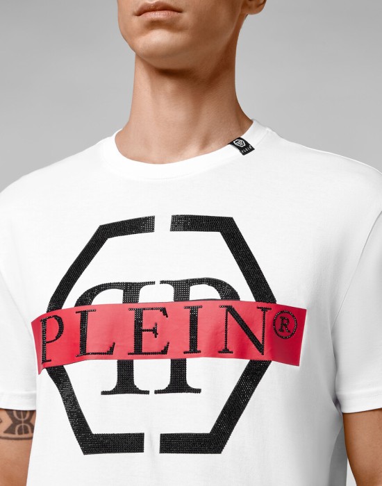 футболка  из америки вид сбоку