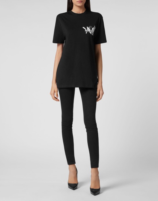 Товар черного цвета с внутренней стороны