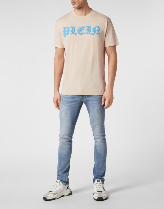 Товар бежевого цвета с внутренней стороны