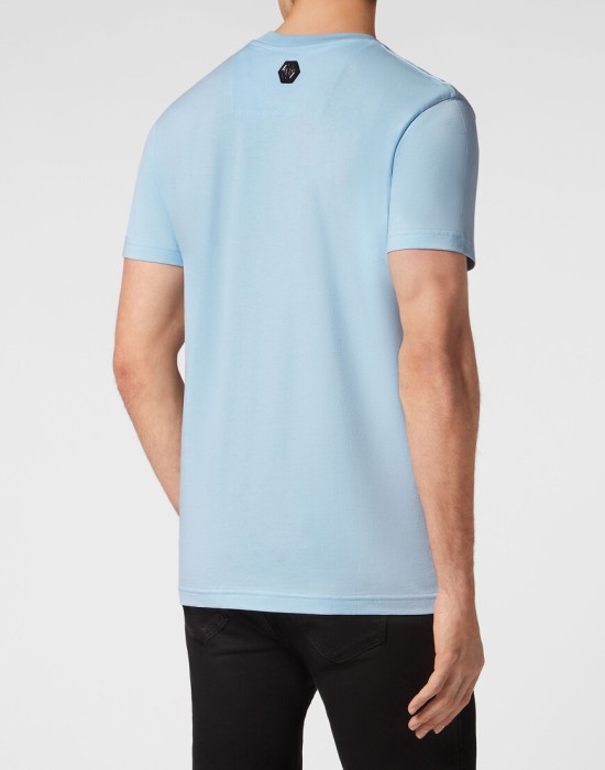 футболка  из америки вид сбоку